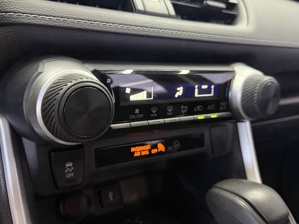 2020 Toyota RAV4 LE - Photo 20 - Lennox, CA 90304