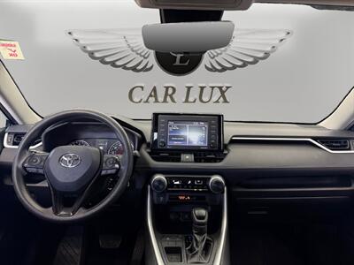 2020 Toyota RAV4 LE - Photo 11 - Lennox, CA 90304