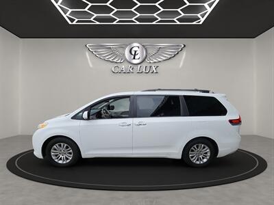 2014 Toyota Sienna XLE 7-Passenger Auto   - Photo 4 - Lennox, CA 90304