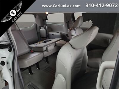 2014 Toyota Sienna XLE 7-Passenger Auto   - Photo 14 - Lennox, CA 90304