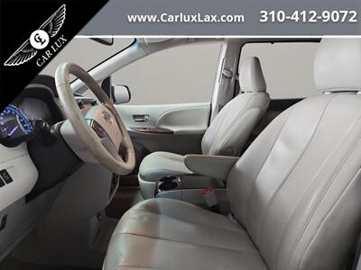 2014 Toyota Sienna XLE 7-Passenger Auto   - Photo 6 - Lennox, CA 90304