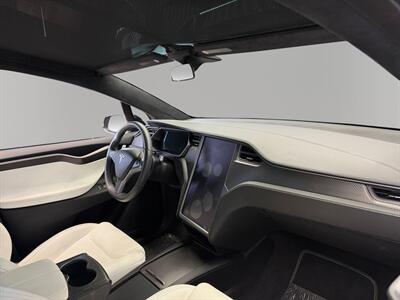 2021 Tesla Model X Performance   - Photo 16 - Lennox, CA 90304