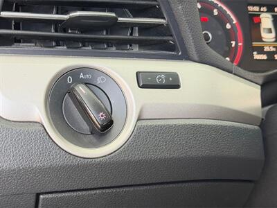2021 Volkswagen Passat 2.0T SE   - Photo 18 - Lennox, CA 90304