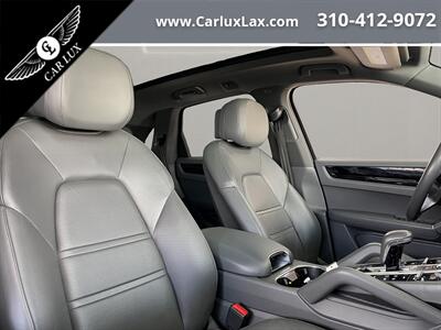 2019 Porsche Cayenne   - Photo 18 - Lennox, CA 90304