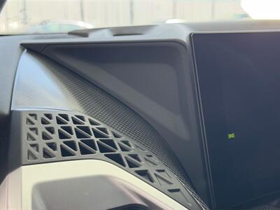 2025 BMW XM - Photo 35 - Lennox, CA 90304