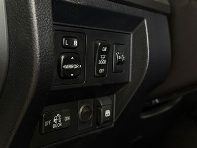 2017 Toyota Tundra SR5 CrewMax   - Photo 19 - Lennox, CA 90304