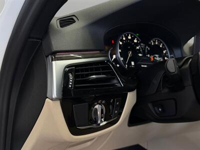 2019 BMW 530i - Photo 18 - Lennox, CA 90304