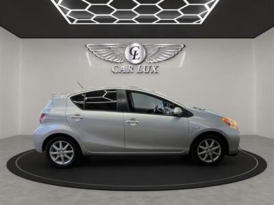 2013 Toyota Prius c Four   - Photo 8 - Lennox, CA 90304