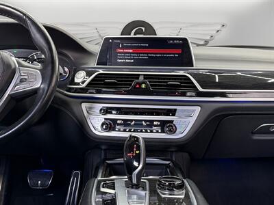 2019 BMW 750i  M SPORT - Photo 11 - Lennox, CA 90304