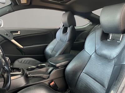 2015 Hyundai Genesis Coupe 3.8 Ultimate   - Photo 9 - Lennox, CA 90304