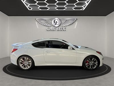 2015 Hyundai Genesis Coupe 3.8 Ultimate   - Photo 8 - Lennox, CA 90304