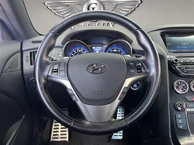 2015 Hyundai Genesis Coupe 3.8 Ultimate   - Photo 10 - Lennox, CA 90304
