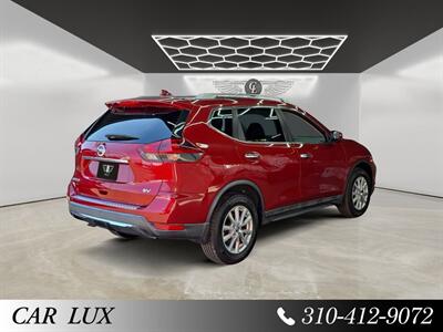 2018 Nissan Rogue SV   - Photo 5 - Lennox, CA 90304