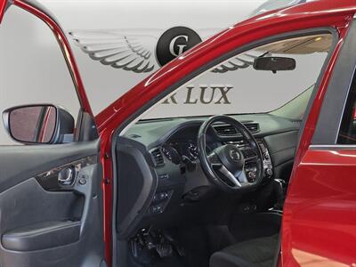 2018 Nissan Rogue SV   - Photo 18 - Lennox, CA 90304