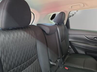 2018 Nissan Rogue SV   - Photo 21 - Lennox, CA 90304