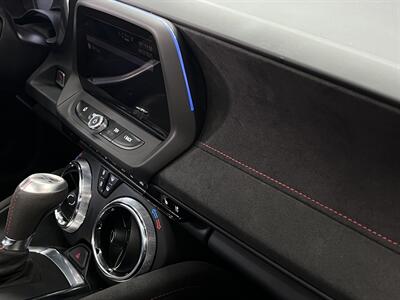 2023 Chevrolet Camaro ZL1   - Photo 29 - Lennox, CA 90304