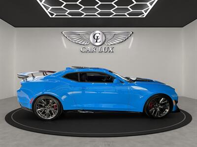 2023 Chevrolet Camaro ZL1   - Photo 8 - Lennox, CA 90304