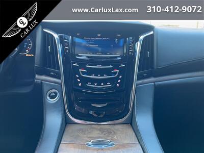 2015 Cadillac Escalade Premium   - Photo 16 - Lennox, CA 90304