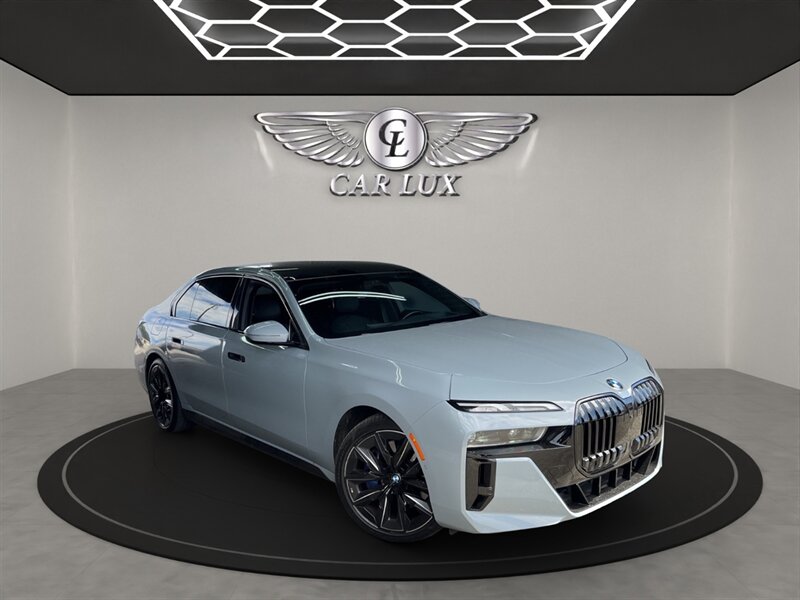 2023 BMW 760i xDrive  