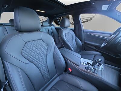 2022 BMW 530i  M SPORT - Photo 11 - Lennox, CA 90304
