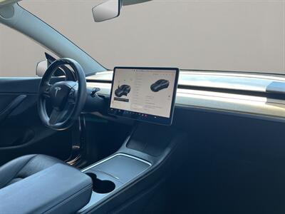 2022 Tesla Model Y Performance   - Photo 18 - Lennox, CA 90304