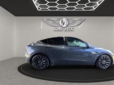 2022 Tesla Model Y Performance   - Photo 8 - Lennox, CA 90304