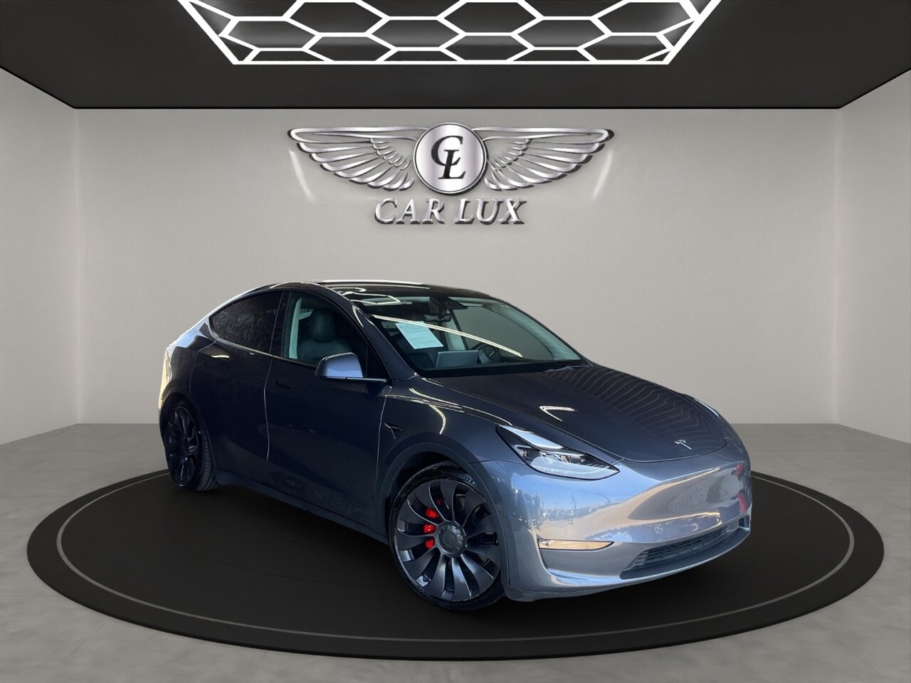 2022 Tesla Model Y Performance - Photo 1 - Lennox, CA 90304