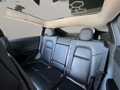 2022 Tesla Model Y Performance   - Photo 12 - Lennox, CA 90304