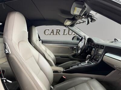 2013 Porsche 911 Carrera S   - Photo 14 - Lennox, CA 90304