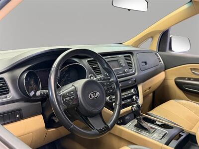 2017 Kia Sedona LX - Photo 15 - Lennox, CA 90304
