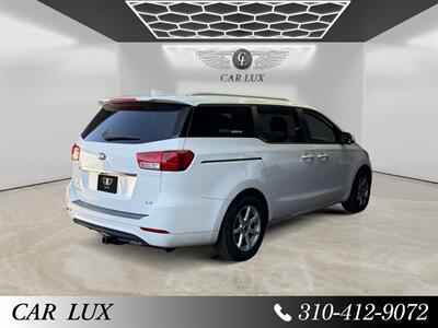 2017 Kia Sedona LX - Photo 5 - Lennox, CA 90304