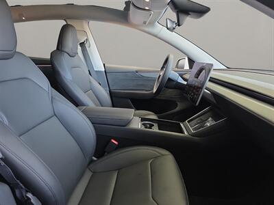 2026 Tesla Model Y Long Range   - Photo 16 - Lennox, CA 90304