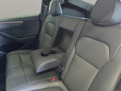 2026 Tesla Model Y Long Range   - Photo 12 - Lennox, CA 90304
