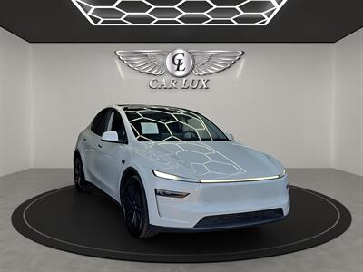 2026 Tesla Model Y Long Range   - Photo 1 - Lennox, CA 90304