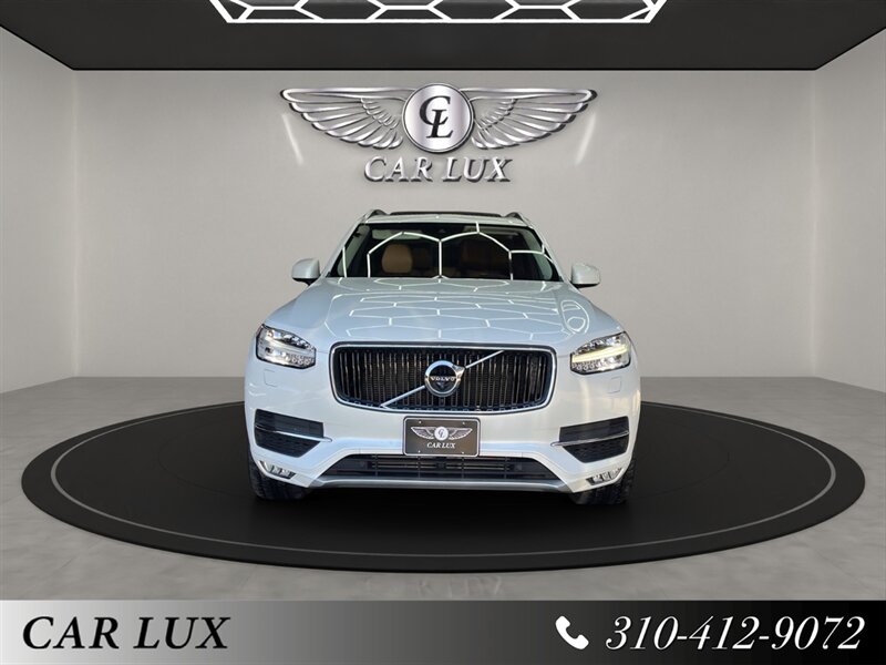 2016 Volvo XC90 T6 Momentum  