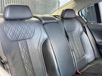 2020 BMW 740i   - Photo 30 - Lennox, CA 90304