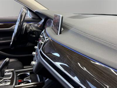 2020 BMW 740i   - Photo 17 - Lennox, CA 90304