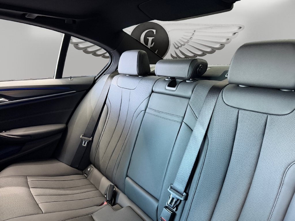 2021 BMW 540i M SPORT - Photo 13 - Lennox, CA 90304