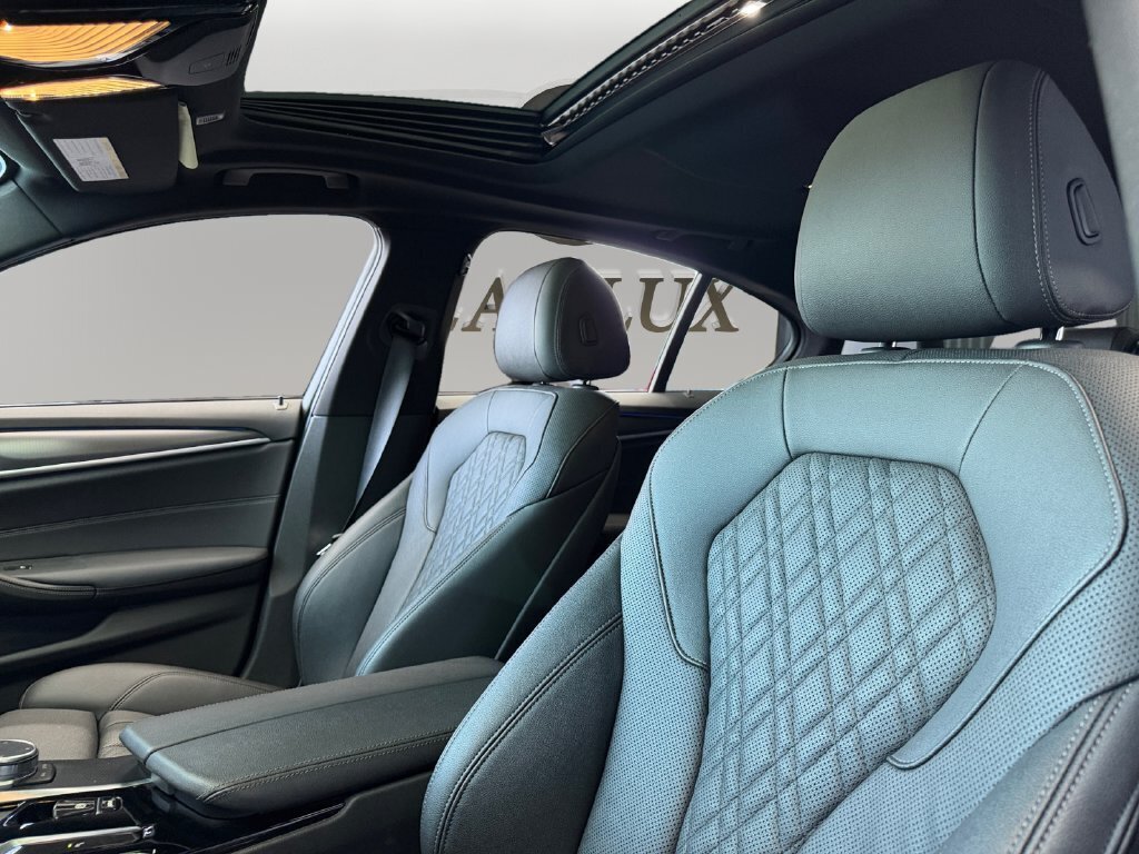 2021 BMW 540i M SPORT - Photo 9 - Lennox, CA 90304
