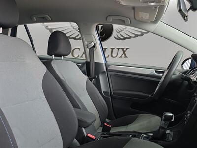 2016 Volkswagen e-Golf SE   - Photo 15 - Lennox, CA 90304