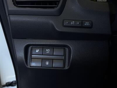 2024 Nissan LEAF S - Photo 17 - Lennox, CA 90304