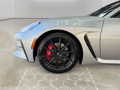 2025 Toyota GR86 Premium   - Photo 14 - Lennox, CA 90304