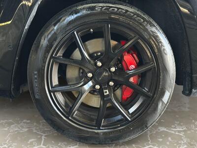 2020 Jeep Grand Cherokee SRT - Photo 14 - Lennox, CA 90304