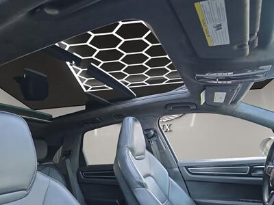 2021 Porsche Cayenne GTS   - Photo 21 - Lennox, CA 90304