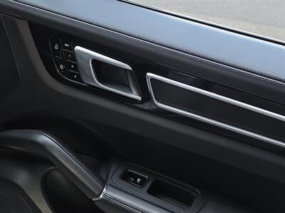 2021 Porsche Cayenne GTS   - Photo 21 - Lennox, CA 90304