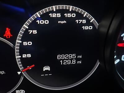 2021 Porsche Cayenne GTS   - Photo 11 - Lennox, CA 90304