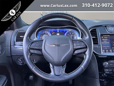 2021 Chrysler 300 Series S V8   - Photo 11 - Lennox, CA 90304