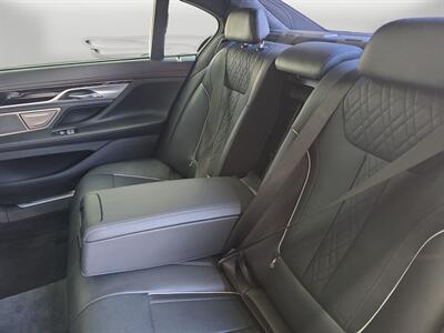 2018 BMW 750i   - Photo 12 - Lennox, CA 90304
