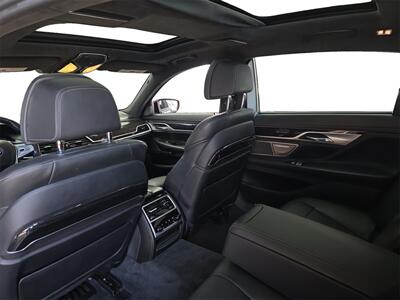 2018 BMW 750i   - Photo 13 - Lennox, CA 90304