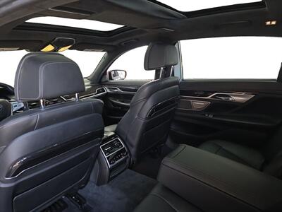 2018 BMW 750i   - Photo 13 - Lennox, CA 90304